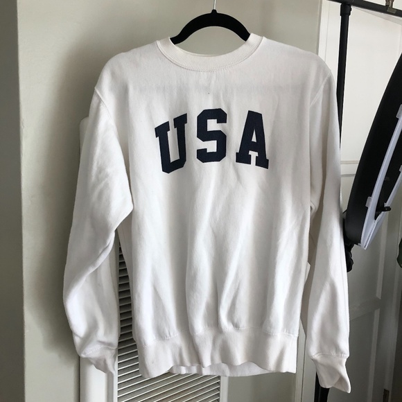 Brandy Melville Tops - BRANDY MELVILLE USA PULLOVER